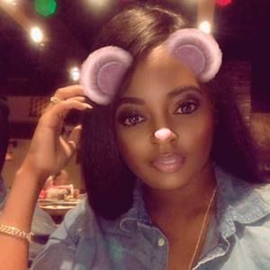 Meet your Posher, Olivia